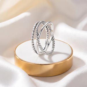 925 Silver Double Interlocking Ring, Twisted Rope Beaded Design.