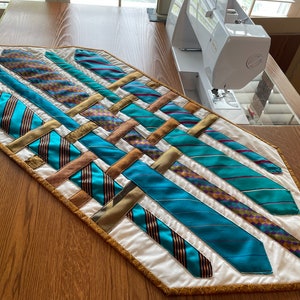 necktie table topper instructions