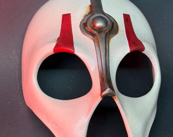 Star Wars Darth Nihilus mask with elastic strap.