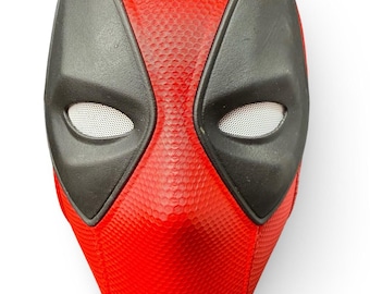 Casco de Deadpool impreso en 3D de la película Deadpool y Lobezno. Sujeto con imanes.