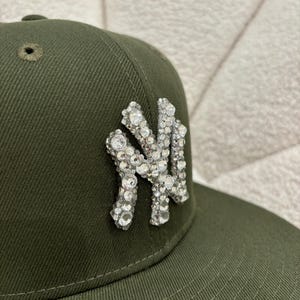 帽子 NEW ERA RHINESTONE EMBLEM 59FIFTY CAP s-l400.jpg
