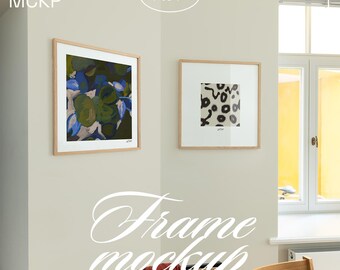 Mockup di cornici quadrate per quadri: scena di interni di un soggiorno (file PSD)