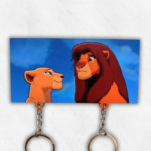Porte-clés en bois sur le thème du roi lion Nala et Simba, décor de film Disney fait main, décoration d'entrée et de mur, cadeau parfait pour les fans