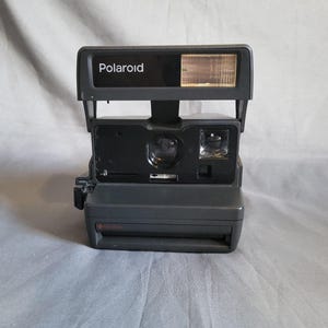 Vintage Polaroid Instant Camera | 600 One Step Series | 1990s MCM | Retro Photography Collectible Decor| Not Tested | With Flash