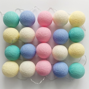 Lichterkette mit Baumwollkugeln, batteriebetrieben, Pastellfarben, Lichterkette, Kugelgirlande, Nachtlampe