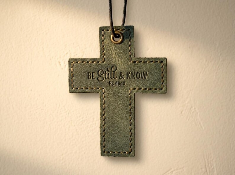 Be Still and Know Leather Wall Cross — Christian Gift, Full-Grain Cowhide, Eden Green imagen 1