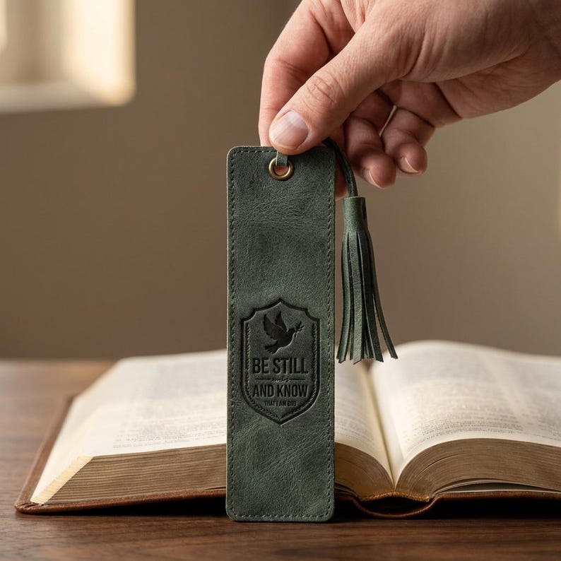 Be Still and Know Leather Bible Bookmark – Eden Green Full-Grain Cowhide Tassel Christian Gift afbeelding 2