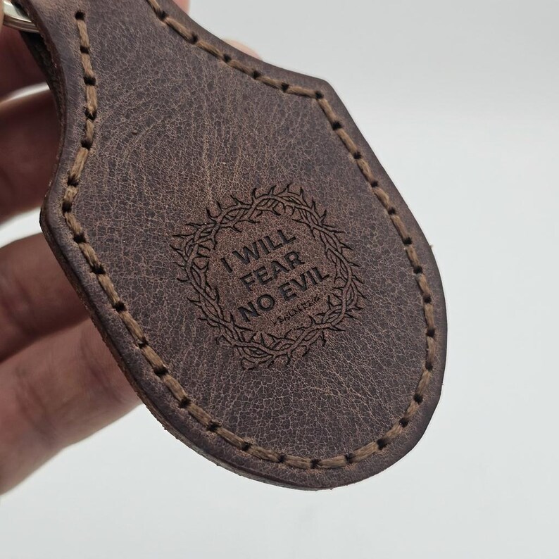 I Will Fear No Evil Leather Stitched Keychain — Christian Gift, Full-Grain Cowhide, Jordan Brown Bild 5