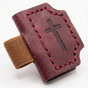Marque-page chrétien en cuir, bordeaux, cousu main, avec croix et porte-stylo, cadeau idéal pour l'étude biblique image 2