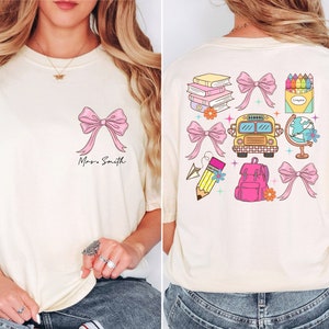 Comfort Colors Custom Teacher Shirt, Coquette School Shirt, Back To School Tees, Teacher Appreciation Gift, Teacher Coquette Pink Bow Shirt afbeelding 2