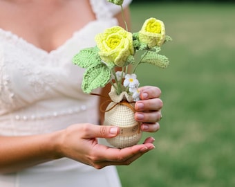 Crochet Rose w/Gift Box, Handmade Crochet Red/ Pink/ Yellow/ Green Rose, Forever Flower for Desk Decor, Wife, Mom, Girlfriend, Sister