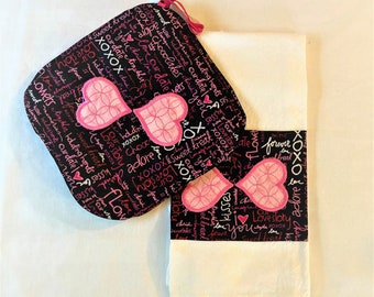 XOXO Heart Kitchen Towel and Potholder Set