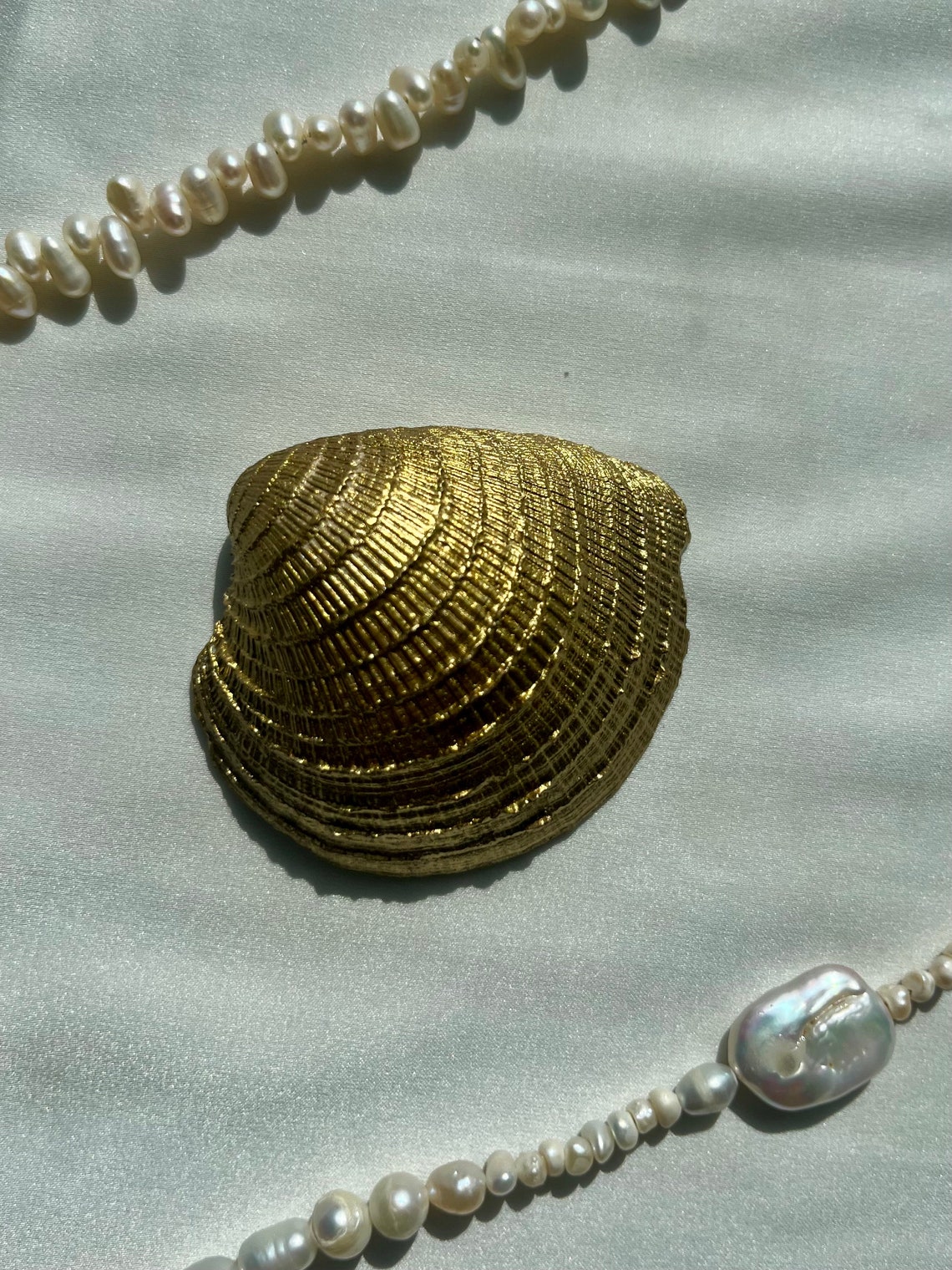 Clam Shell Ring Dish- Trinket Tray- Real Seashell- Hand Painted ...