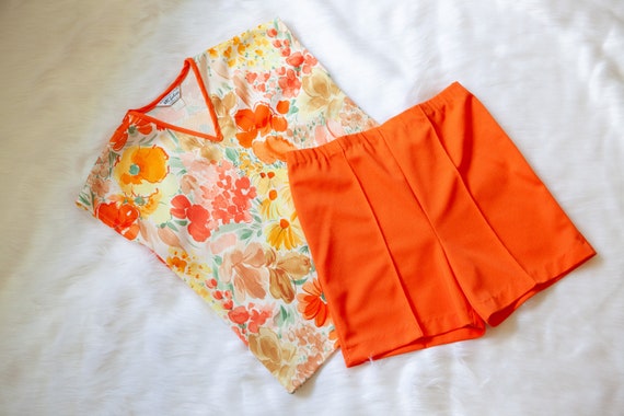 Two Piece Outfit Shirt & Short Set - Boxy Short S… - image 6