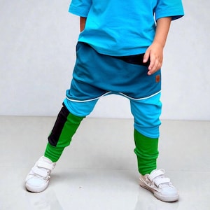 Patchwork kinderjoggingbroek met kniestukken – handgemaakte zero-waste katoenen joggingbroek, uniseks