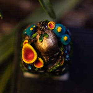 Memento Mori Artisan keycap | non profile key cap for mechanical keyboards, 3d printed keycap for cherry mx switches, gold keycap custom cap