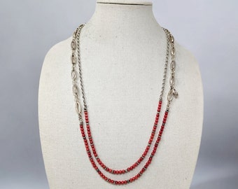 Colar vintage BRIGHTON com contas vermelhas e fio duplo prateado