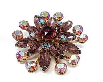 Broche vintage floral con diamantes de imitación: Aurora Boreal púrpura, tono dorado