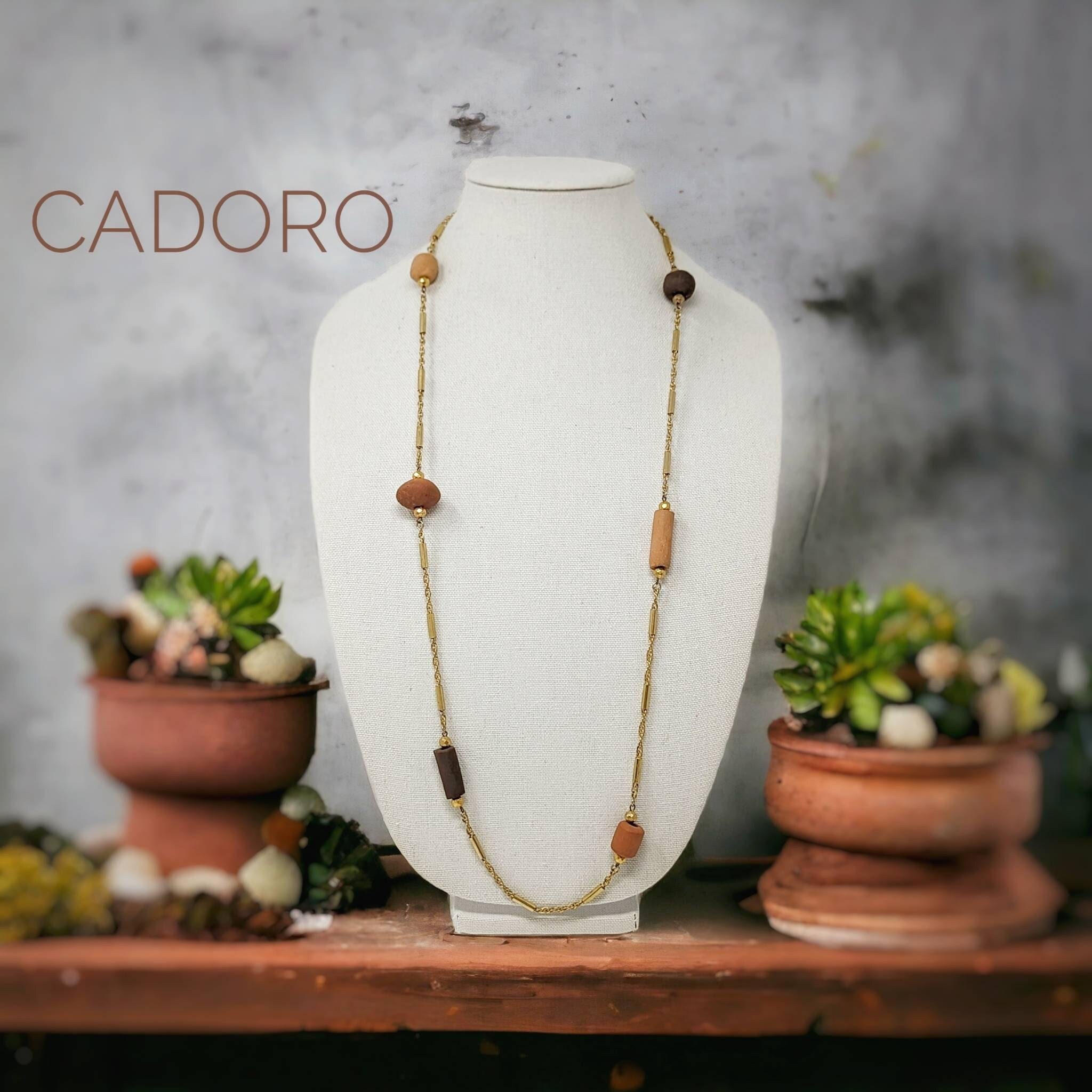 CADORO Jewel Co. 70s vintage brooch