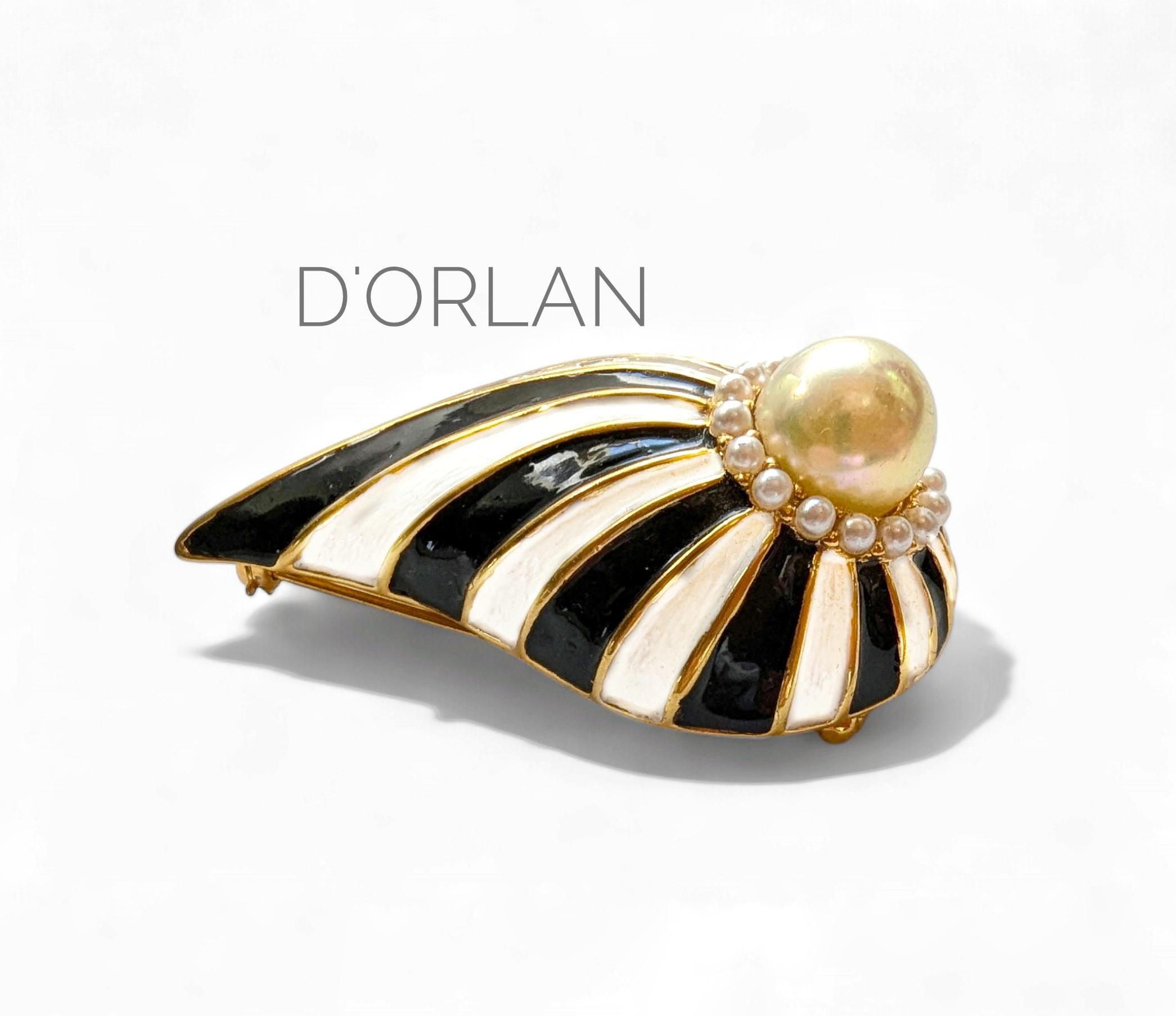 D'ORLAN ヴィンテージ エナメル ブローチ：22K ゴールドメッキ