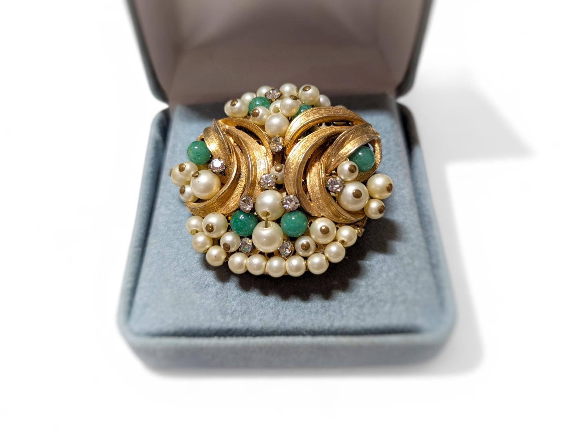 Demario Brooch - Etsy Finland