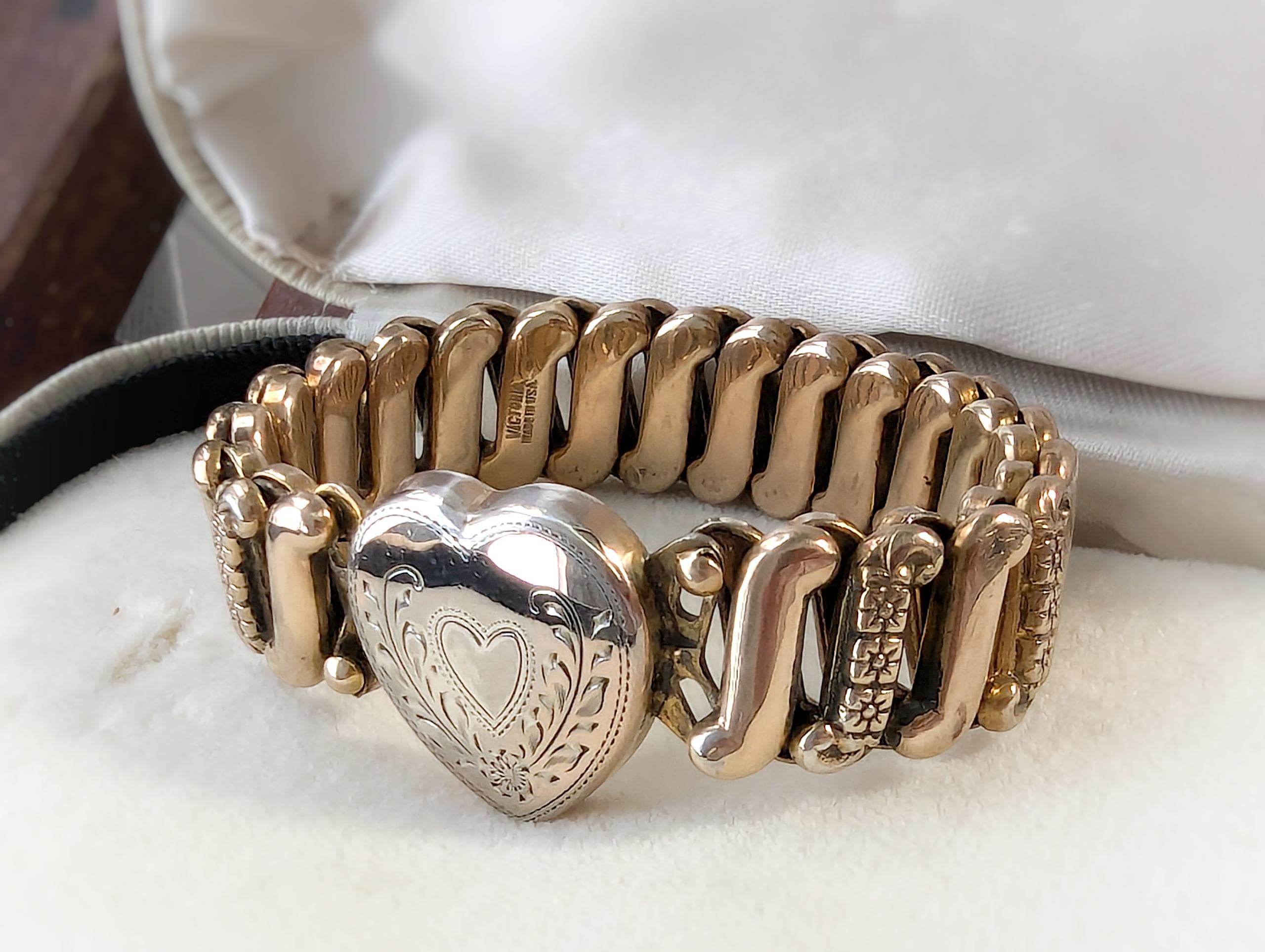 Signed VICTORIA Made in USA Sweetheart Expansion Bracelet | 1940s