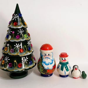 Christmas tree nesting dolls of 5, Dark Green Christmas tree matryoshka, New Year tree and Santa  dolls, Handmade nesting doll 5 pcs