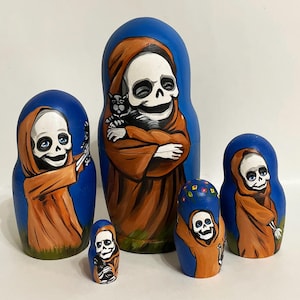 Halloween nesting dolls with skulls of 5,  Halloween stacking doll,  Halloween home decor, Handmade nesting doll 5pcs