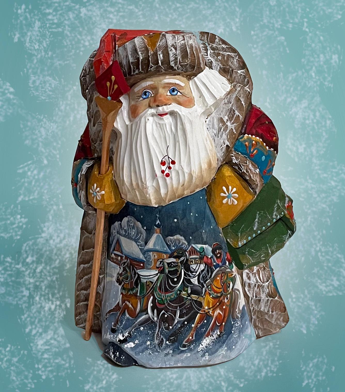 彫刻されたサンタクロースの木製人形、ロシアのサンタクロースの彫刻