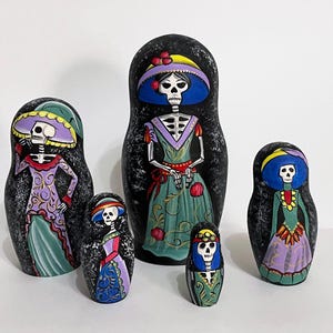 Halloween nesting dolls of 5,  Halloween stacking doll,  Halloween home decor, Handmade nesting doll 5pcs