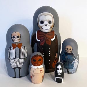 Halloween nesting doll with sculls of 5,  Halloween matryoshka,  Halloween stacking toys, Handmade nesting doll 5pcs