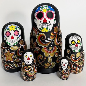 Halloween babushka dolls of 5,  Halloween matryoshka,  Halloween stacking dolls, Handmade nesting doll 5pcs