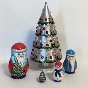 Christmas Big tree nesting dolls,  Silver Christmas tree matryoshka, New Year tree,  Santa stacking dolls, Handmade nesting doll 5 pcs