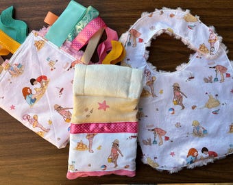 NUEVO… Conjunto de babero, manta y paño para eructar Minky para bebés y niños pequeños con diseño de niños jugando en la playa