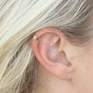 Engraved Ear Cuff, Personalized Jewelry, Name Jewelry, No Piercing Earrings, Ear Climber, Gold Wrap Earrings, Upper Cartilage Cuff