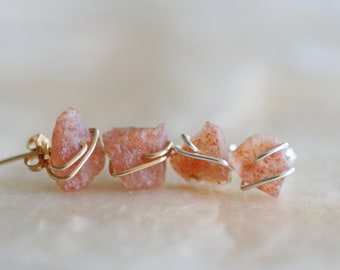 Raw Sunstone Stud Earrings, Raw Gemstone Stud Earrings, Sunstone Earrings, Raw Stone Studs, Orange Stone Earrings, Small Earrings