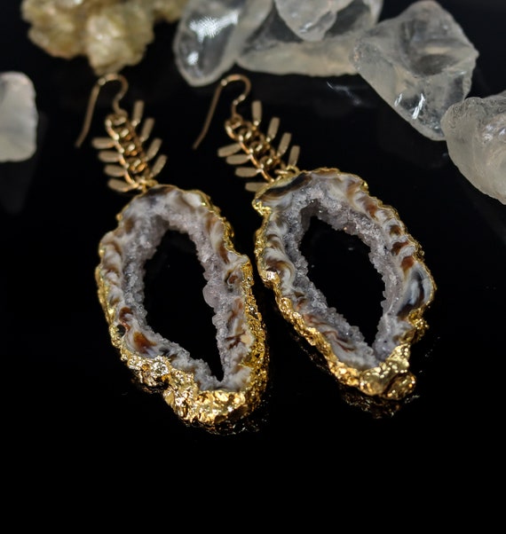 Statement Oco Agate Geode Slice Earrings on Long Fishbone Style Gold Chain