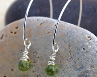 Peridot Earrings - Silver and Green Earrings- Green Stone Earrings - Peridot Briolette Earrings