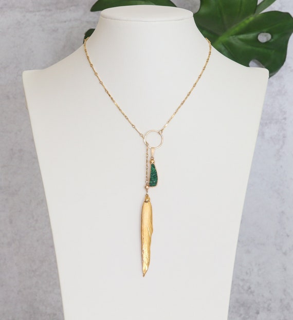 Green Druzy Uvarovite Lariat with Gold Feather Accent