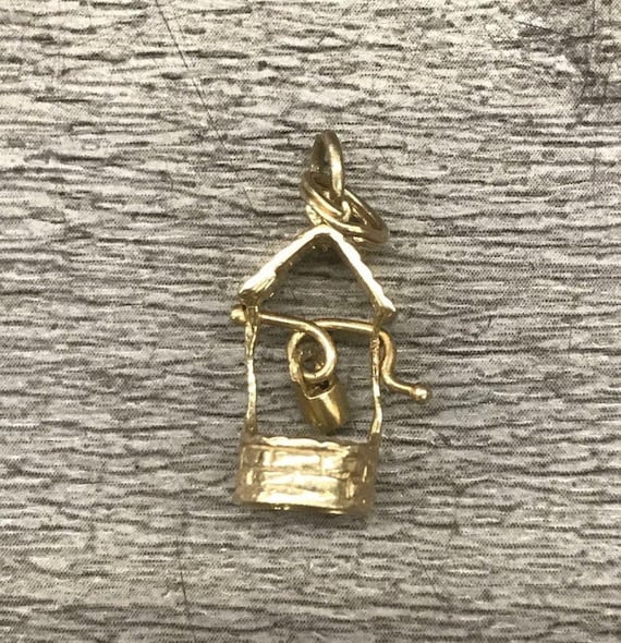 14k Solid Yellow Gold Vintage Wishing Well Charm /