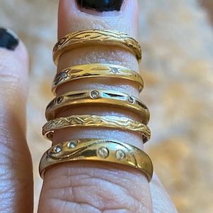 14k Solid Yellow Gold Vintage Textured Band - Wedding - Stacking - Midi