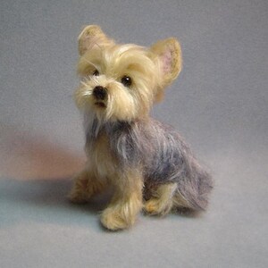 Yorkshire Terrier custom pet Portrait needle felted dog sculpture memorial miniature made to order Yorkie Bild 2