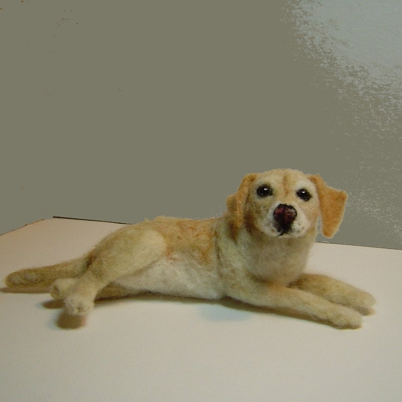 Needle felted Labrador Retriever sculpture custom pet portrait image 3