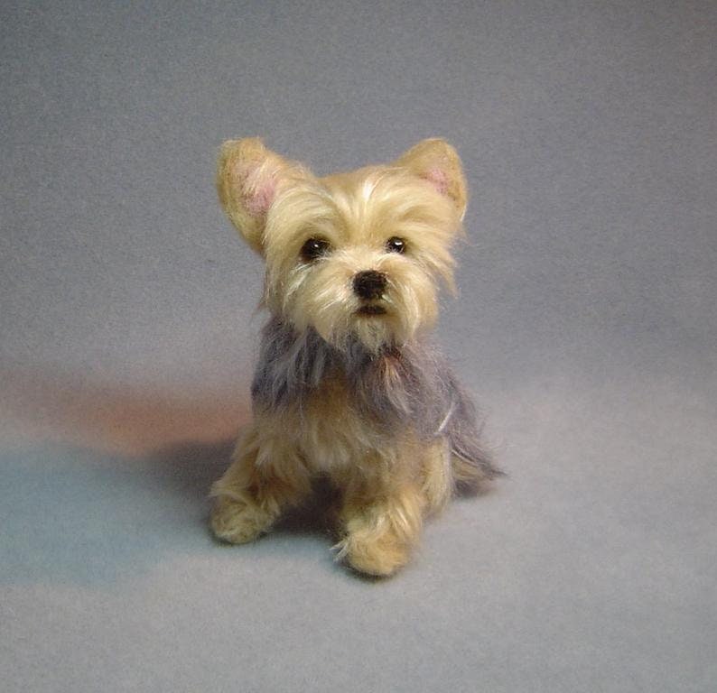 Yorkshire Terrier custom pet Portrait needle felted dog sculpture memorial miniature made to order Yorkie Bild 3