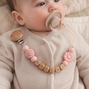 Personlig nappklämma i trä, Anpassad napphållare för babynamn, Silikonpärlor i bokträ