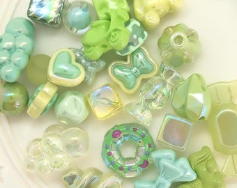 50g Green Acrylic Bead Soup Mix: DIY Craft Supplies