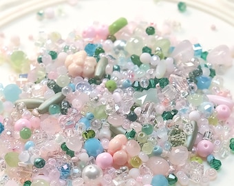 Little Garden Bead Soup Mix: Glass Beads for Jewellery Making, No.12