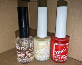 Vintage Nail Polish NEW by Dani! Nail Enamel Jelly Fingers white cap lid wet glaze