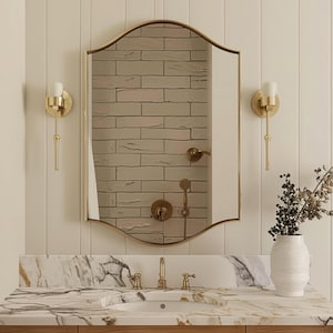 Gebogen goudgelijste badkamerspiegel voor wastafel en wanddecoratie – vintage geïnspireerde elegante spiegel voor moderne boerderijinterieurs
