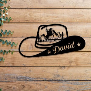 Letrero de metal personalizado con pareja de vaqueros, decoración personalizada del oeste con caballos, vida de rancho de vaquera, letrero ecuestre, regalo del salvaje oeste, arte de pared de rancho